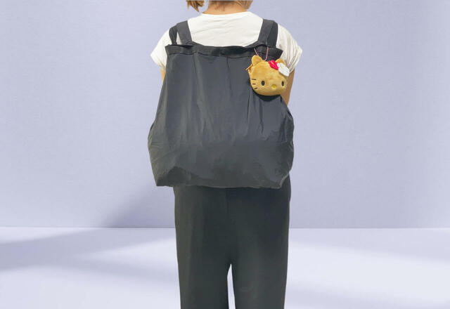 ビッグトートを収納して、ほかのバッグに付けてみました