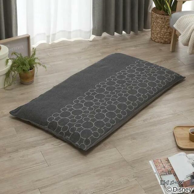 「ロングフロアクッションカバー68×120cm　各種」798～980円（税込）