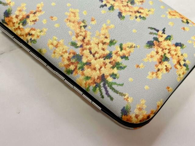 フェイラーでも人気が高いミモザソラーレ柄を贅沢に全面に使用！