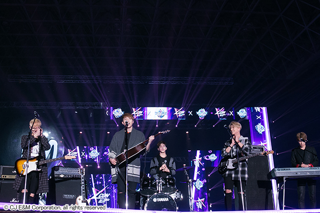 DAY6 『KCON 2016 Japan』4月10日@幕張メッセ国際展示ホール7,8ホール