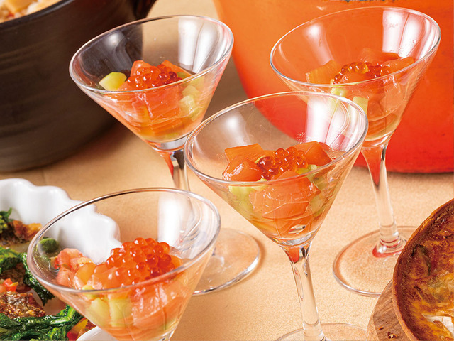 「タスマニア産サーモンのカクテル」<期間:2026年1月9日~3月15日の金・土・日曜日>【サーロインステーキ&苺スイーツが食べ放題!「東京ベイ舞浜ホテル ファーストリゾート」の“金・土・日限定ディナービュッフェ”】