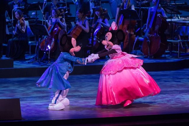 バレンタイン・ナイト 2016 「Season of the Heart」 ミッキーマウス ミニーマウス ドナルドダック グーフィー 撮影:YOSHI