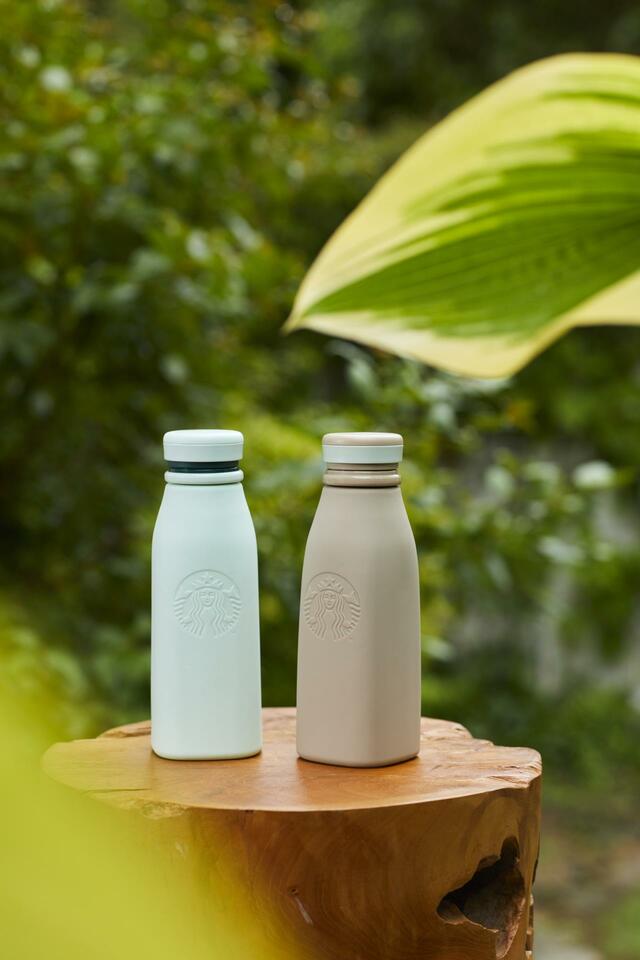 「おりたたみシリコンボトル 473ml ライトグリーン/トープ」 ¥2,900【スターバックス「タンブラー部」】