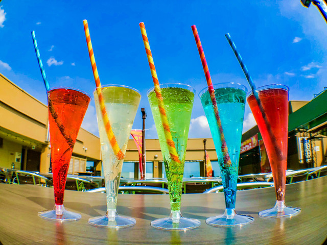 超ギリ盛り！カラフルスパークリングワイン