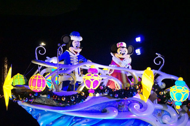 カラー・オブ・クリスマス　ミッキーとミニー