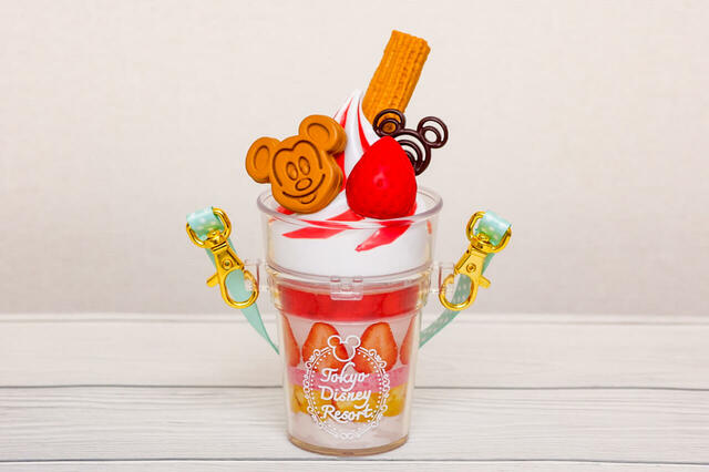 カラフルチョコレート、ミニスナックケース付き ¥1,300