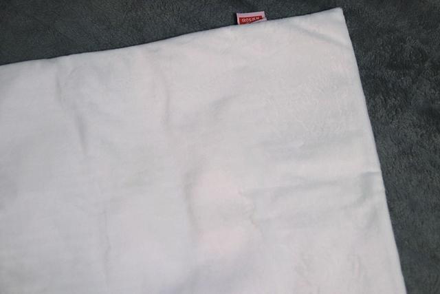 3COINS（スリーコインズ）／レンジであったか座布団 ¥550（税込）