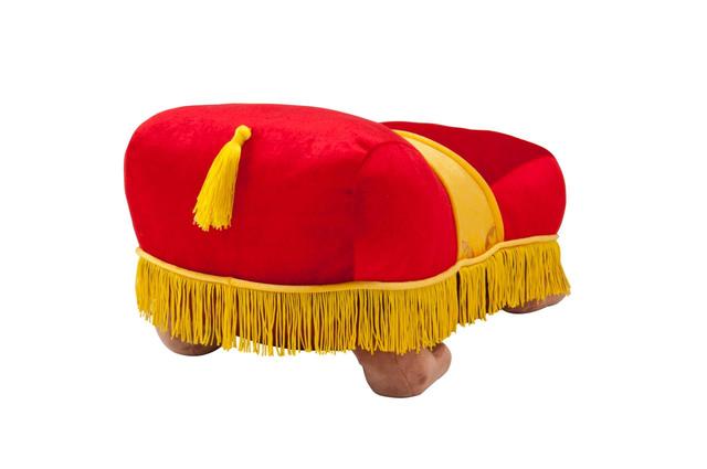 クッション 3400円|幅約26×奥行き約50×高さ約25cm|東京ディズニーリゾート・アプリ、ギャグファクトリー/ファイブ・アンド・ダイム