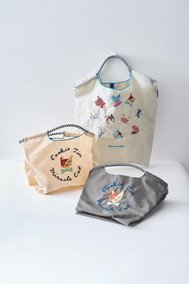 「限定コラボバッグ ミラクルキャット」＜カラー展開：ピンクベージュ（Sサイズ）、グレー（Sサイズ）、ライトグレー（Mサイズ）、税込価格：4,950円（各色）＞【『Fairycake Fair〈フェアリーケーキフェア〉の特別限定アイテム』