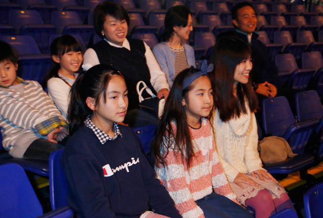 『トーテム』の公演観覧前には、開場前のビッグトップ内を少しだけ見学。