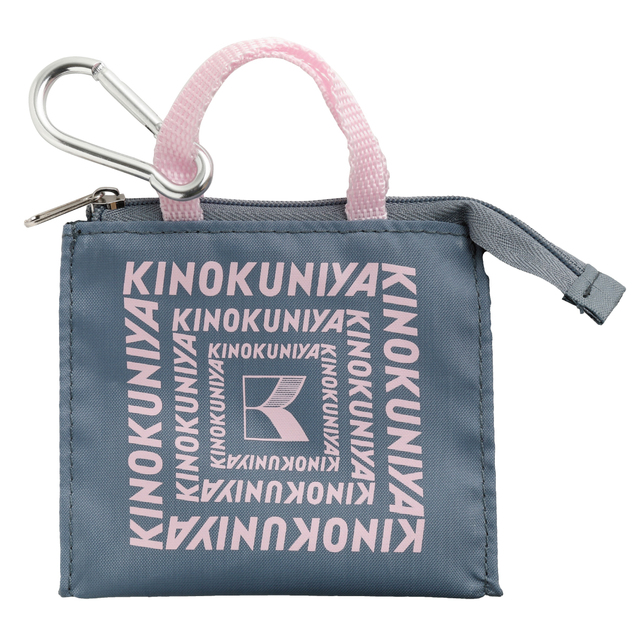 【紀ノ国屋 ミニミニバッグ/グレー】カラビナ付きで、普段使いのバッグに簡単に取り付けられます◎