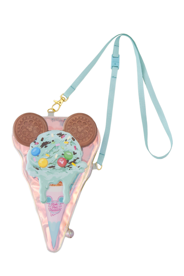 パスケース 1800円