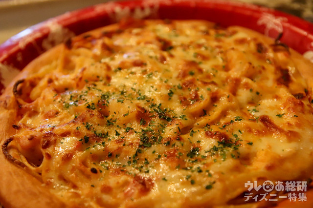 スパゲッティピッツァ（シュリンプ＆パンチェッタ）（880円）