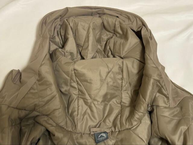 【ワークマン　WEB限定レディース防水防寒レインスーツ】フードまでしっかり中わたが入っています♪