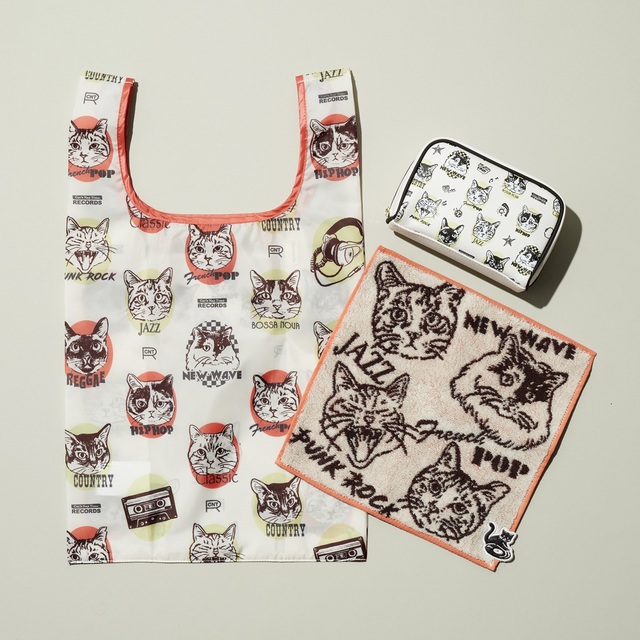 ショッピングバッグM ¥2,200、ジャバラポーチ¥2,860、ジャカードミニタオル ¥880