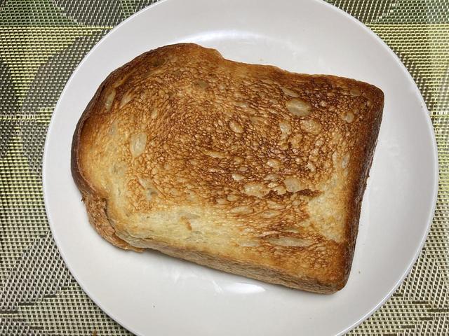両面を2分半ずつ焼いた。何もつけずそのままが一番うまかった