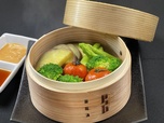 季節の野菜のせいろ蒸し　特製ソース