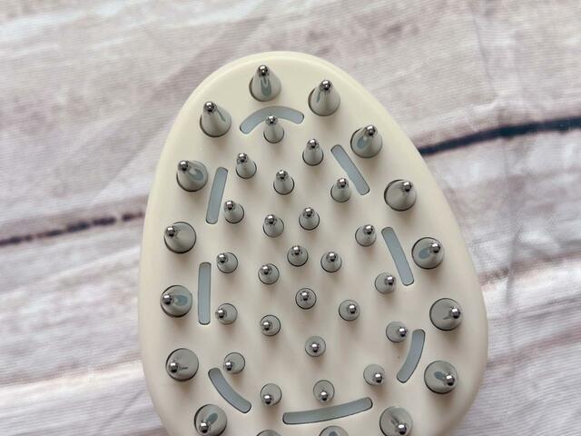 ピンの内側の楕円にも秘密が！