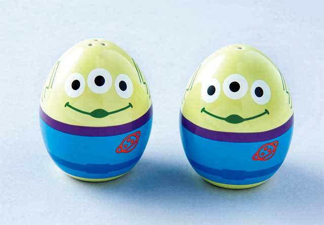 東京ディズニーシー　【エンポーリオ】ソルト＆ペッパーケース　2000円　毎日の食事が楽しくなりそうなケース（2015.4/1～）。©Disney