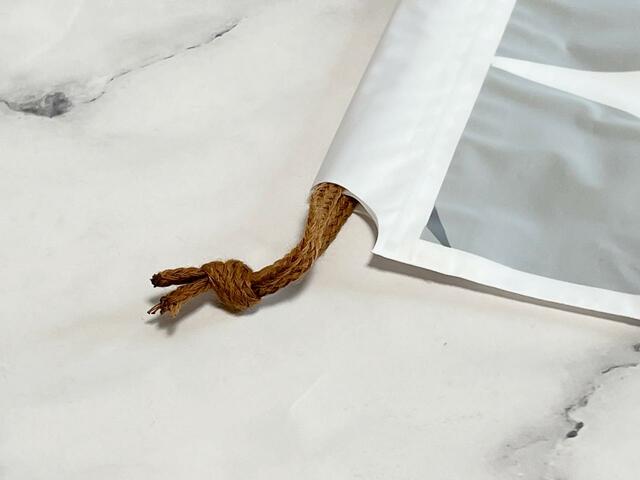 【Seria（セリア）】紐のカラーは大人っぽいブラウンです