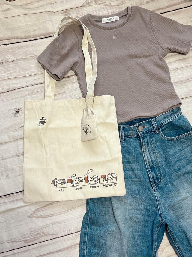 秋らしいローズベージュのトップスに合わせてみました