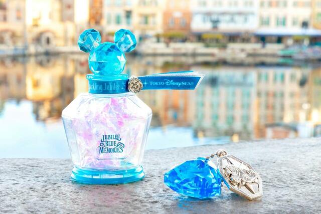 ジュビリーブルーメモリーズ 2,000円｜「東京ディズニーシー25周年“スパークリング・ジュビリー”」スペシャルグッズ｜発売日：2026年4月15日（水）