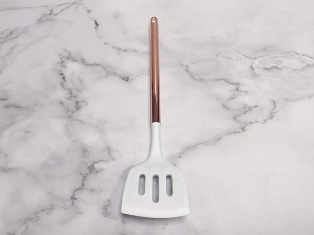 【Francfranc（フランフラン）】シリコーン ターナー ホワイト×コッパー／税込1,000円