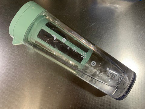 【カルディ 水出しドリンクボトル1.1Ｌ】漏れないので横向きでも保管可能