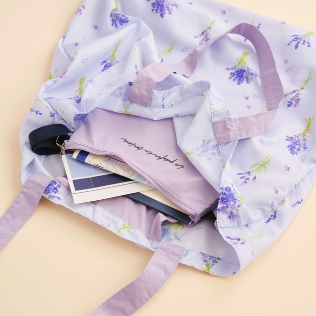 【Afternoon Tea LIVING】トート付きサコッシュ ¥4,730/トートバッグ使用時にはサコッシュ部分が内ポケットに!