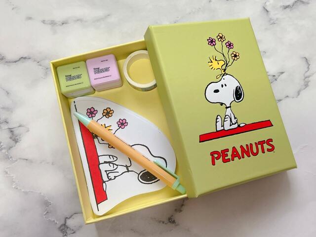 文具セットの内容は、メモ用紙20枚、マスキングテープ、ボールペン、スタンプ×2