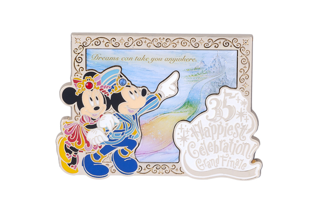 ピン 1,000円｜縦約4.5×横約6cm｜東京ディズニーランド「グランドエンポーリアム」、東京ディズニーシー「エンポーリオ」｜東京ディズニーリゾート35周年グランドフィナーレ