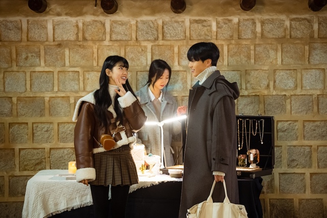 Netflixシリーズ『イ・ドゥナ!』独占配信中