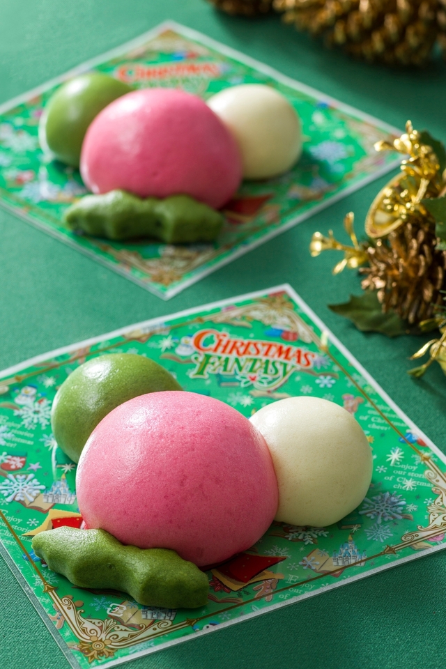 三色海老中華まん（プレーン、チリソース、甜麺醤） ¥500｜販売店舗「ボイラールーム・バイツ」｜東京ディズニーランド「クリスマス・ファンタジー」（2016年）スペシャルメニュー