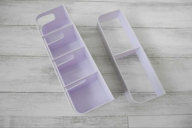 【ダイソー 傘立て（4本、マグネットタイプ）】価格は220円（税込）