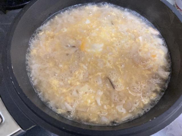 【KALDI】南蛮えび雑炊／溶き卵を入れたらできあがり