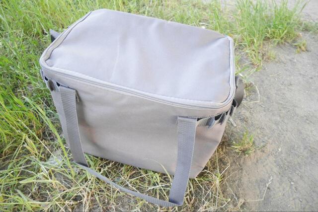 【3COINS ツールケース】2Lペットボトルを最大6本まで収納可能