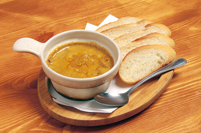 魚猫 大山店（大山）　 鯖カレー 480円　脂ののったサバとオリジナルスパイスがベストマッチ。