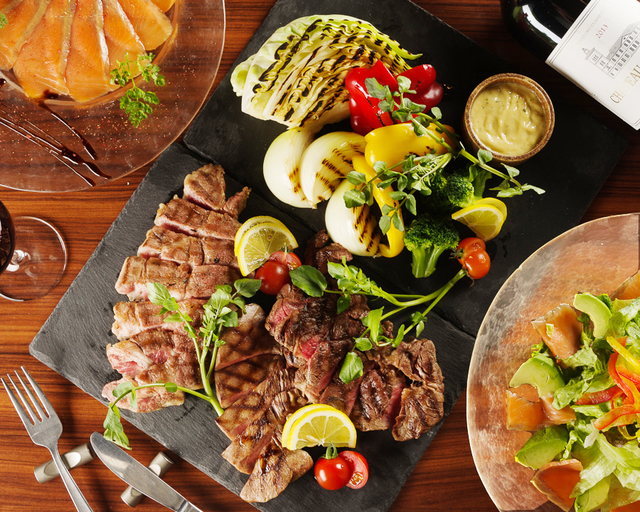 特製肉盛りプレート