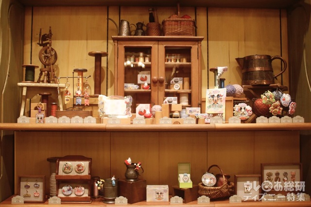 TDL 美女と野獣エリアのお店「ビレッジショップス」 撮影/高梨鈴子