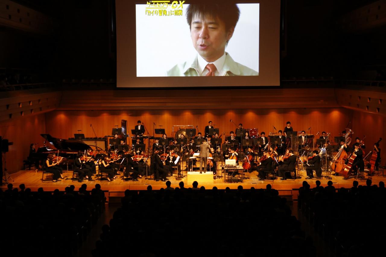 有野課長の生プレイ オーケストラがゲーム音楽を生演奏 ゲームセンターcx シンフォニー22 が絶対楽しい ヤバチケ