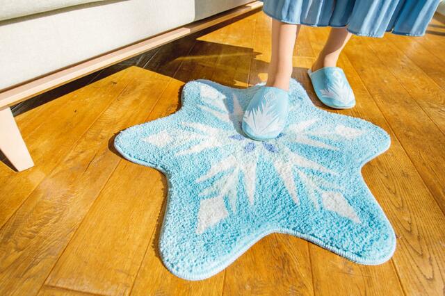 「アナとエルサのフローズンジャーニー」をテーマにしたグッズ｜東京ディズニーシー新テーマポート「ファンタジースプリングス」｜販売店舗：東京ディズニーシー「エンポーリオ」｜発売日：2024年5月28日（火）