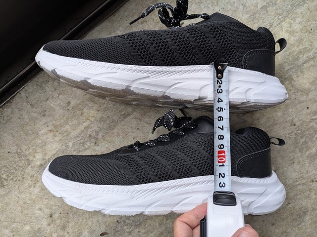 【ワークマン ガレラスシューズライト2】ソールは一番厚い部分で約4cm。しっかりボリュームがあります◎