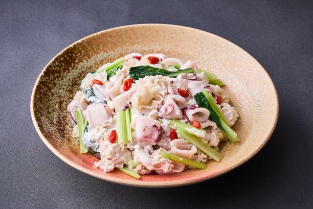 「花びら茸といかのミルク炒め」＜期間：2026年1月13日～3月1日＞【富山・石川・福井のうまいものが大集合！池袋のホテルメトロポリタンで「北陸フェア」開催！】