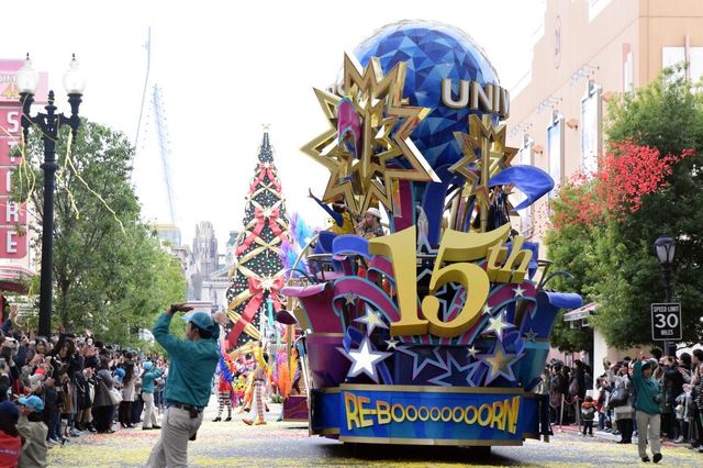 ユニバーサル・RE-BOOOOOOOON・パレード｜ユニバーサル・ワンダー・クリスマス｜ユニバーサル・スタジオ・ジャパン