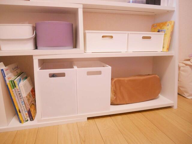 【ベルメゾン　伸縮できる腰高本棚 ・オープンラック】細かなものはボックスに収納すると◎