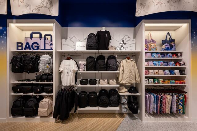【ディズニーストア 太田イオンモール店】店内のアイテム