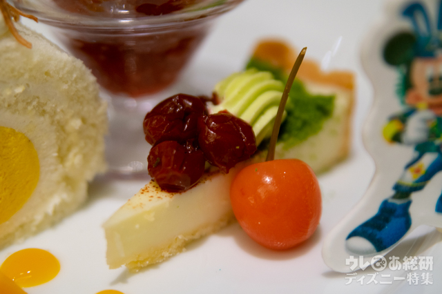 “ディズニー・イースター”ディナーブッフェ｜東京ディズニーランドホテル「シャーウッドガーデン・レストラン」