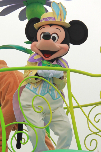 東京ディズニーランド「ディズニー・イースター2015」／「ヒッピティ・ホッピティ・スプリングタイム」ミッキーマウス ©Disney