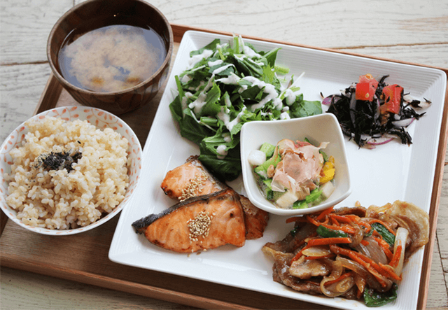 「オーガニックカフェルル」