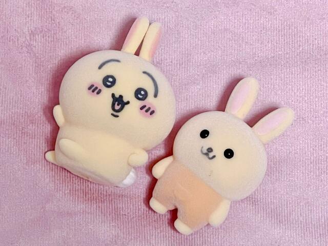 【ちいかわ 豪華版1 フロッキーフィギュア6体セット付き】うさぎと「なんか似てるの」